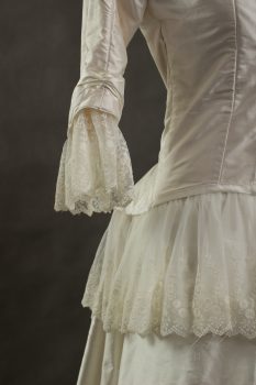Suknia ślubna 1880r-2